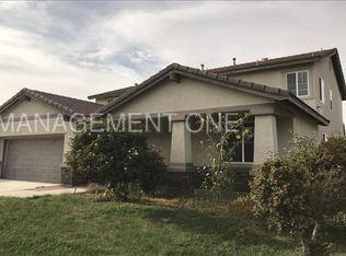 242 Holiday Ln, Perris, CA 92571