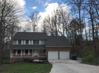 16 Brewster Ln, Oak Ridge, TN 37830