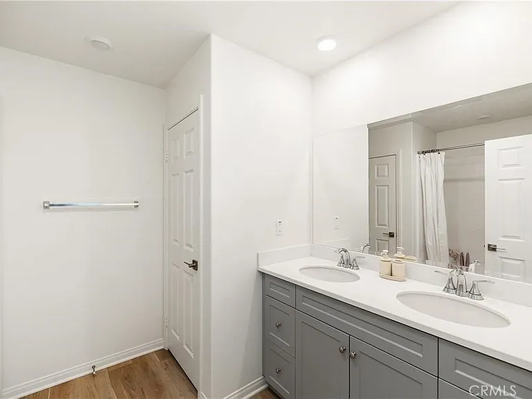 3906 E Coronado Privado — Photo 24