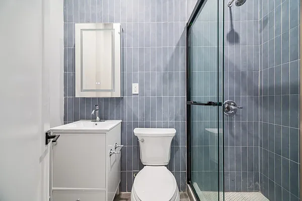 Rented by Klosed LLC | media 5