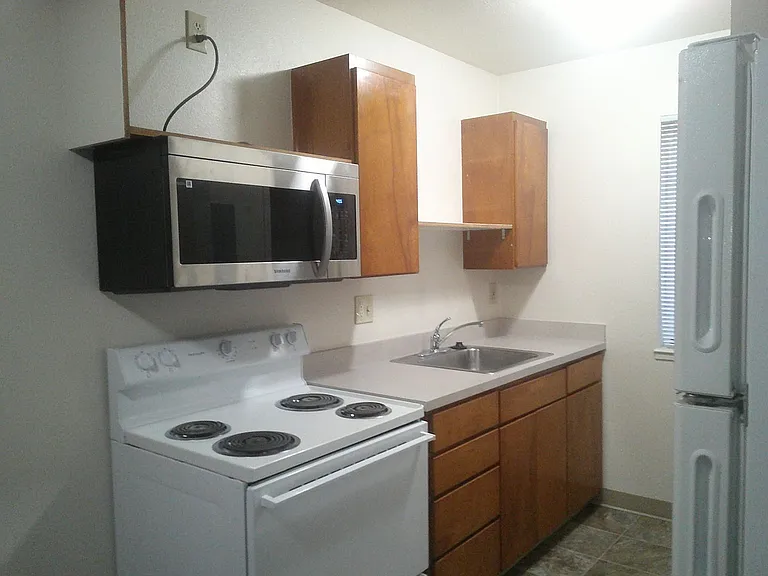 072-7th Street — Photo 11