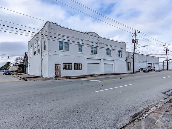 2nd image of 101 N Main St