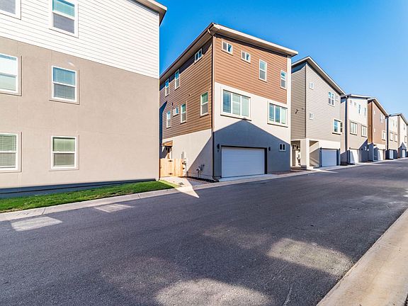2nd image of 1618 W Lawndale Dr #9