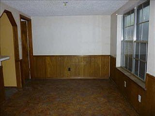 2nd image of 1916 Wendy St