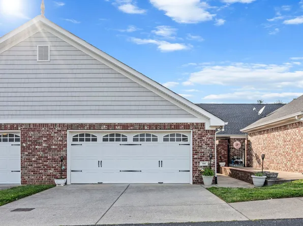 2360 Highway 31 W APT 104, White House, TN 37188