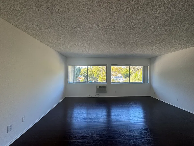 The Westwood Park Apartments — Photo 31