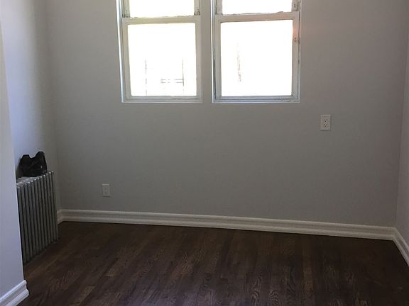 1 Ridgewood 2BR Deal Seneca M Myrtle L No Fee