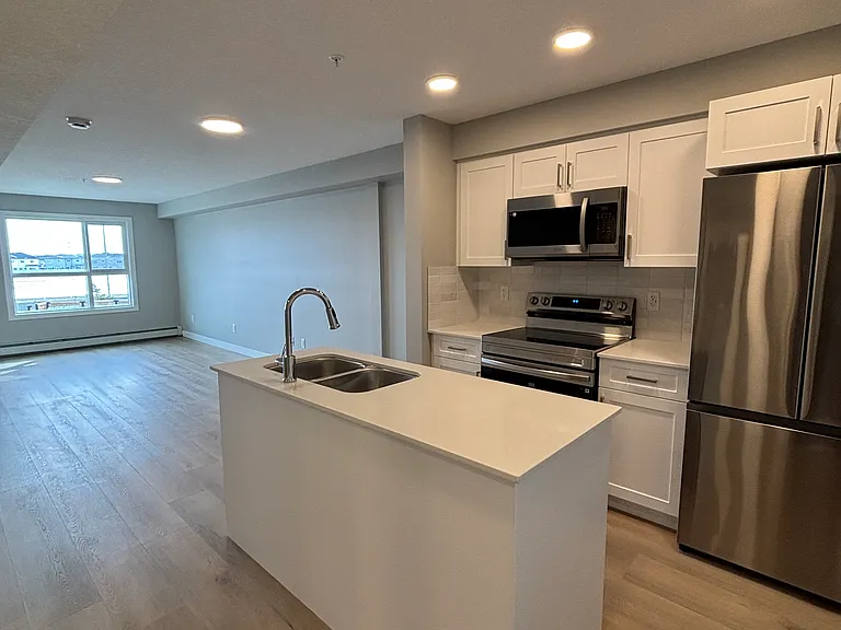 418 Tamarack Blvd NW — Photo 4
