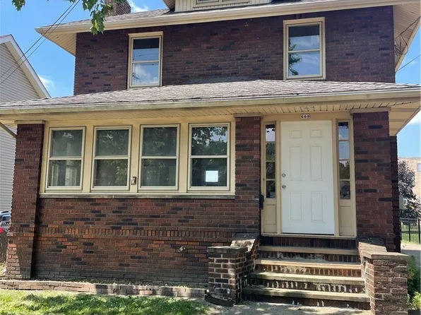 609 1st St NE, Massillon, OH 44646