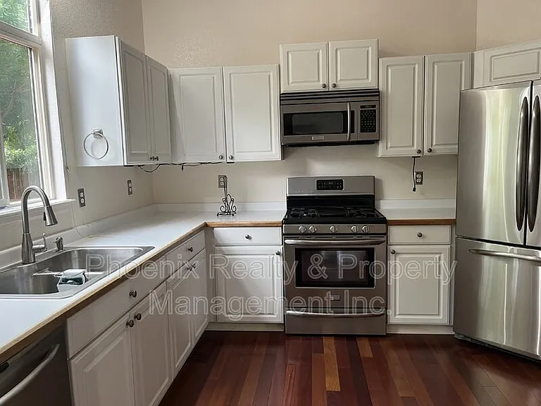 370 Harvest Point Dr — Photo 5