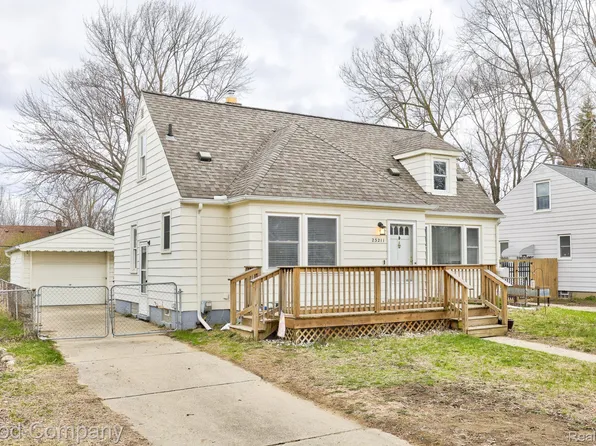 23211 Rensselaer St, Oak Park, MI 48237