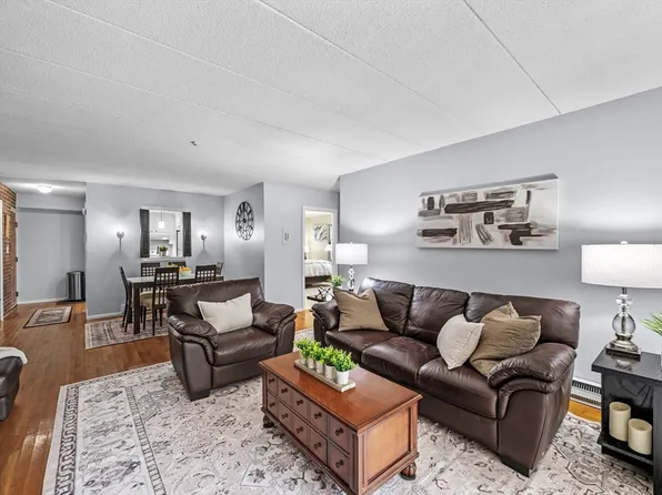 70 Webster St APT 111, Weymouth, MA 02190