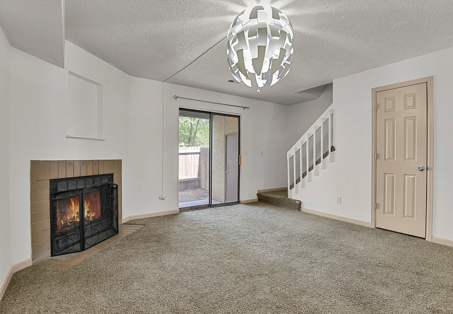 2 bed, 1128 sqft, $1,495 — Photo 1