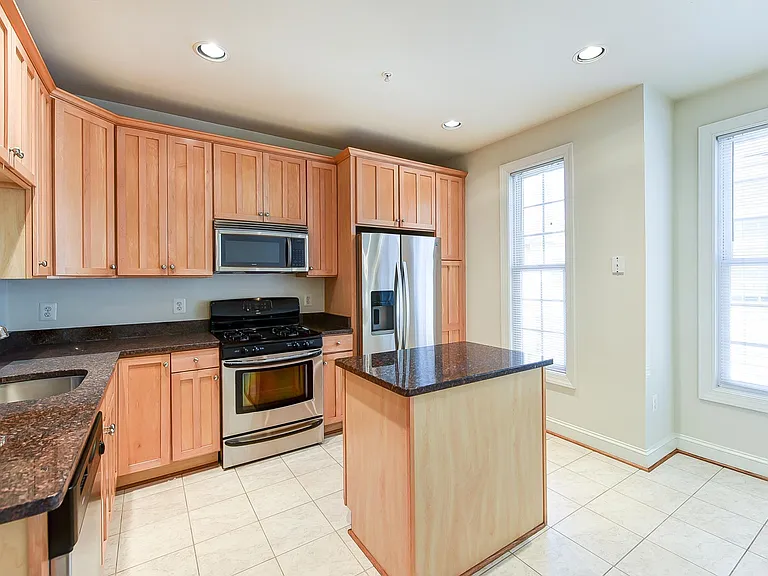4610 Wilson Blvd — Photo 9