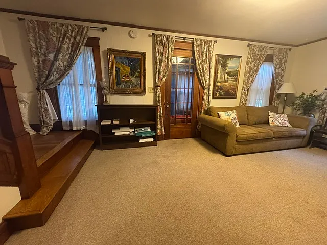 3 bed, 1200 sqft, $2,950 — Photo 2