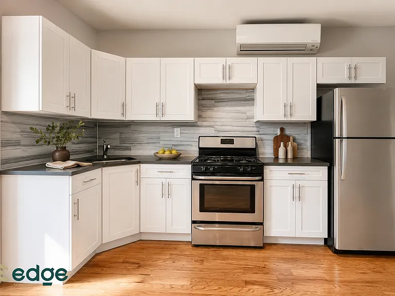 1425 Broadway #2A — Photo 2