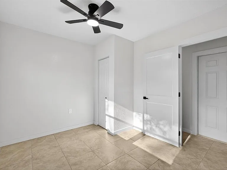 773 W Harbor Dr S — Photo 28