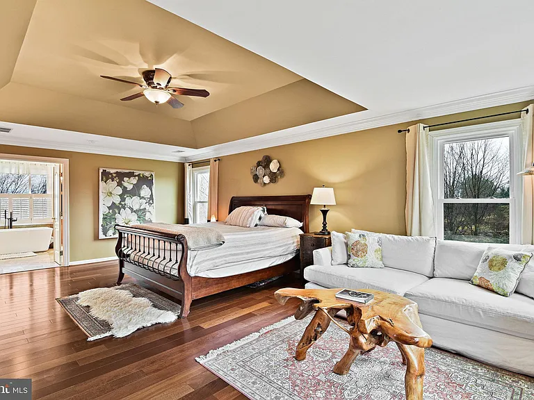 21922 Hyde Park Dr — Photo 23