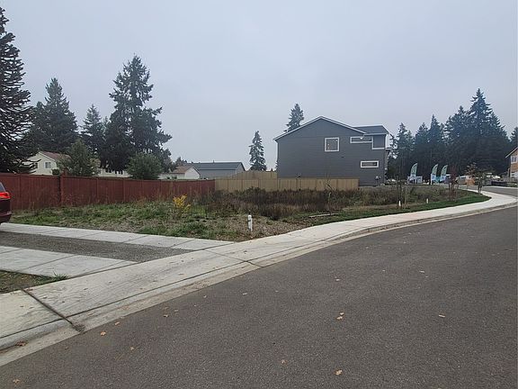 3rd image of 823 198th Street Ct E