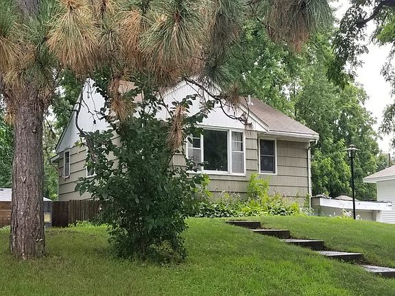 3rd image of 9610 Clinton Ave S