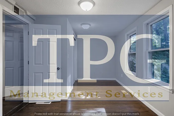 2121 N River Blvd — Photo 14