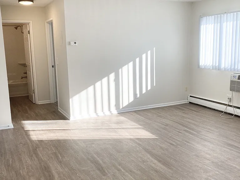 Northgate Crossing Apartments — Photo 40