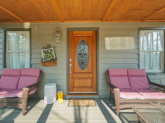 4th image of 87 Woodglen Ct