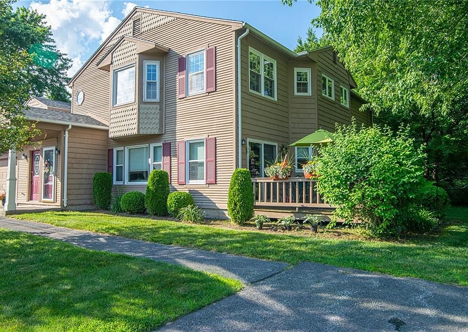1st image of 46 Knoll Pl #D