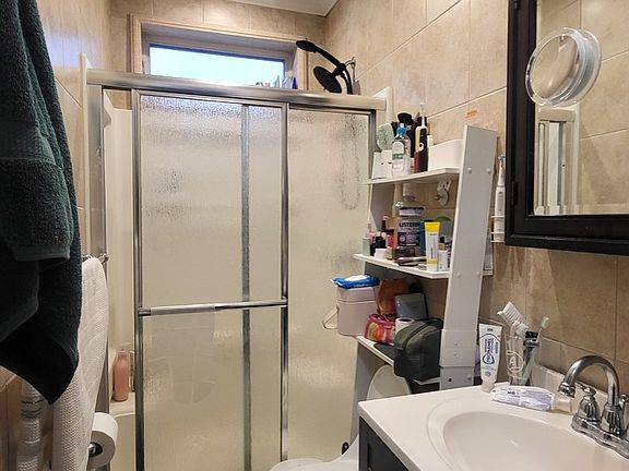 2nd image of 596 Union Ave APT 1L