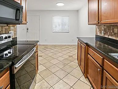 4th image of 197 Teak Grove Ct