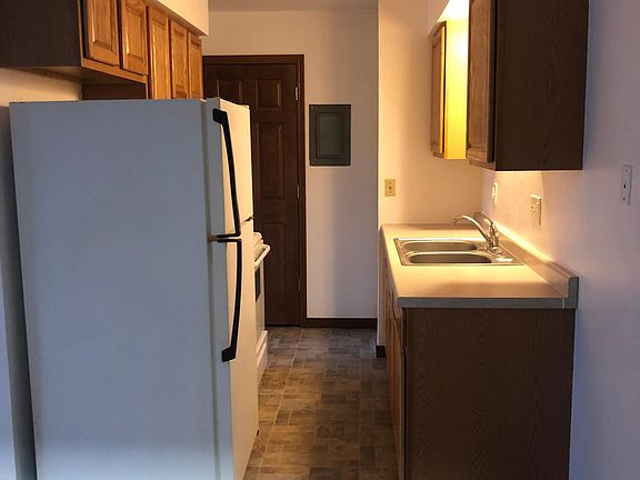 4th image of 1051 Denton St APT 1