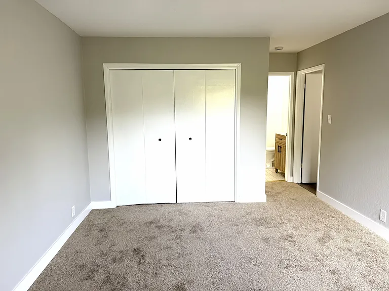 32 Circle Dr #A — Photo 7