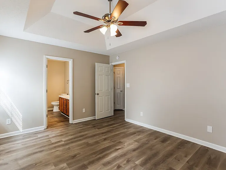 7317 Essex Dr — Photo 13
