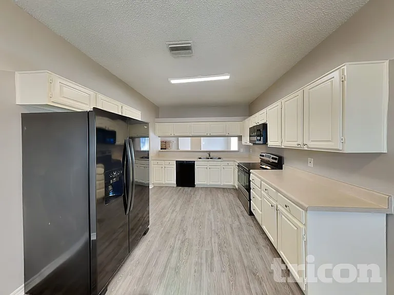1130 Dandelion Dr — Photo 5