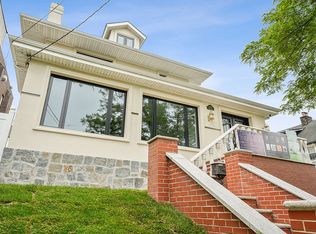4505 243rd St, Douglaston, NY 11362