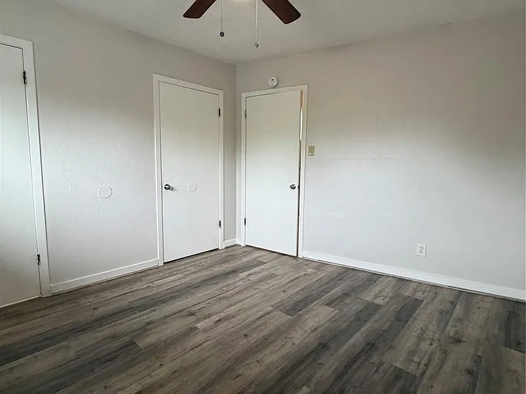 4811 Oakland St #6 — Photo 10