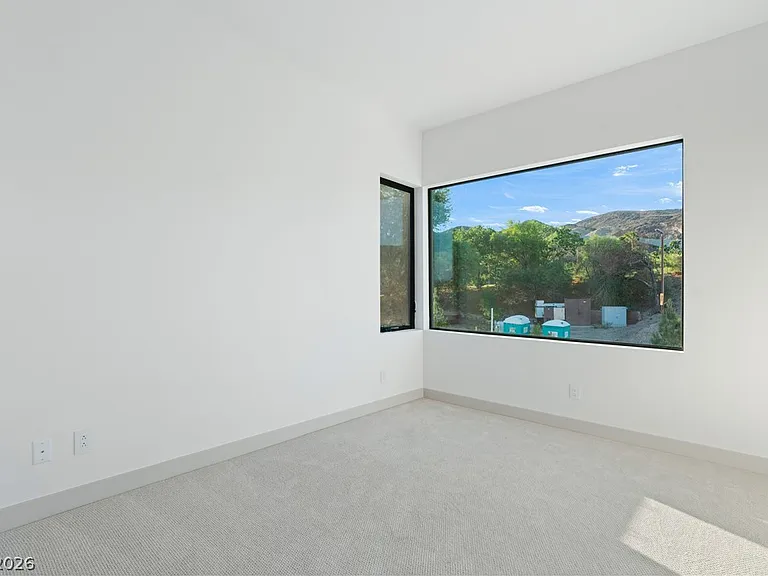 66 Lakefront Dr — Photo 40