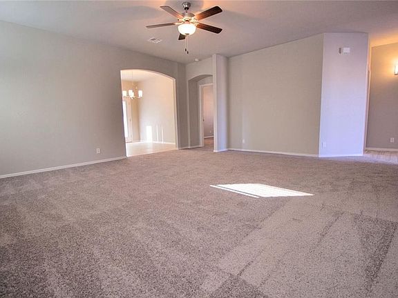 3rd image of 13239 Emerald Hills St