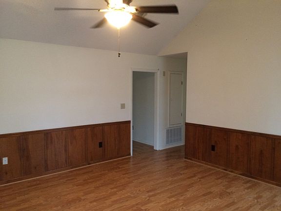 4th image of 3932 Bowen Dr