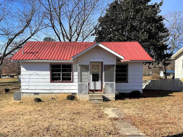 156 Gaines St, Crossville, AL 35962