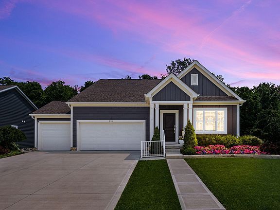 2nd image of 976 Lori Ln
