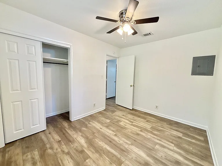3460 Rothschild Dr — Photo 13