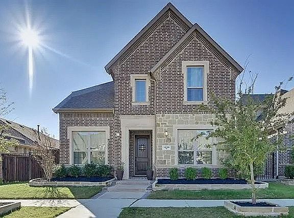 2nd image of 1208 Blue Lake Blvd