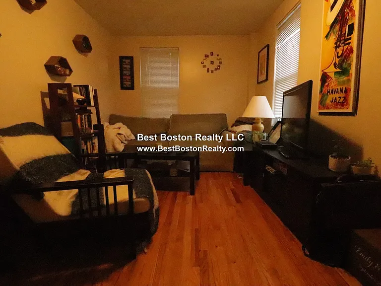 429 Franklin St #1R — Photo 8