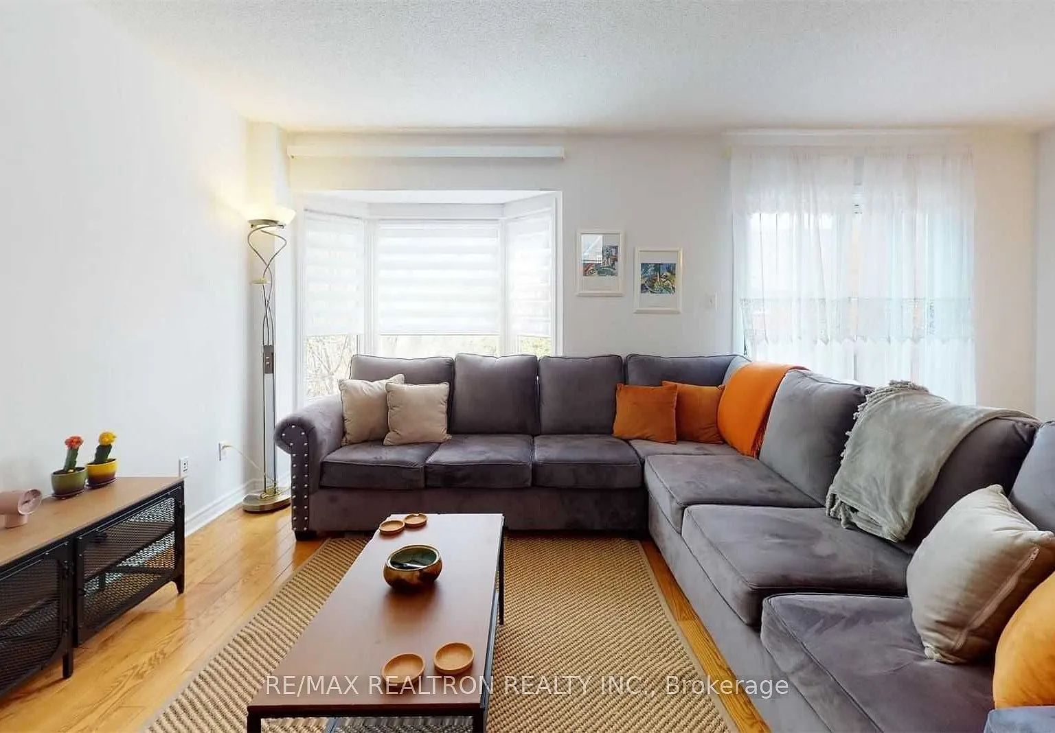3 bed, $3,500 — Photo 3