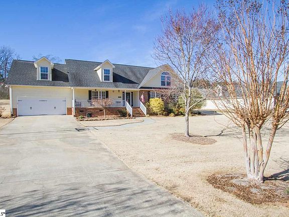 2nd image of 119 Lillie Marie Dr