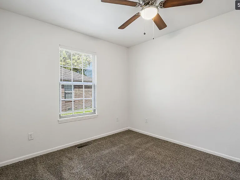 2301 W Bridlewood Trl — Photo 19