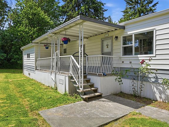 3rd image of 1359 Cranberry Ave #105