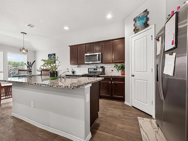 811 Petunia Falls Ln — Photo 13