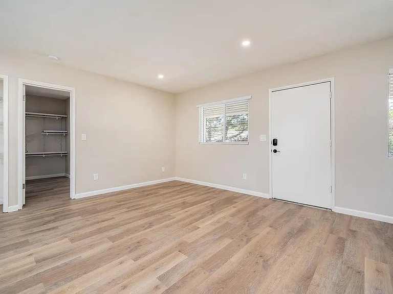 5480 Capistrano Ave #8 — Photo 8
